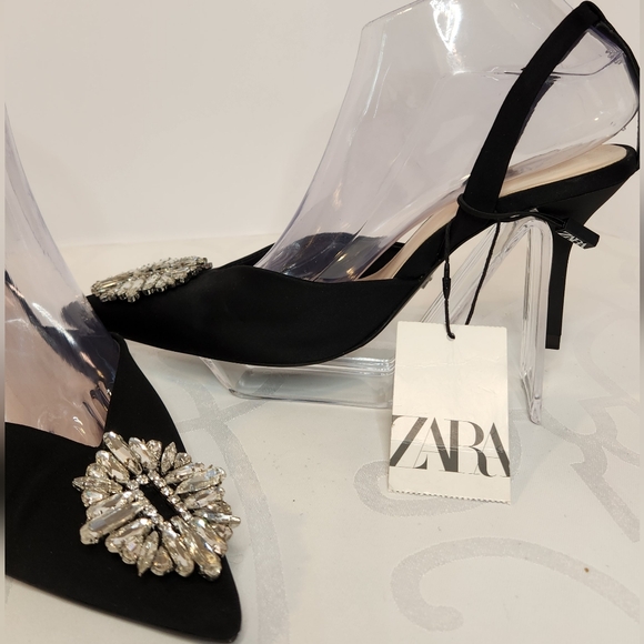 NWT Zara Black Satin Pointed Toe Heels With Crystal Embellishment Shoes Size 7.5 - Picture 1 of 11